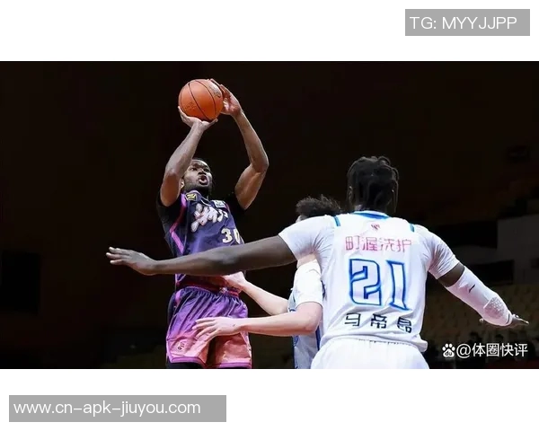 浙江队续约外援约克季后赛表现亮眼场均26分67篮板67助攻