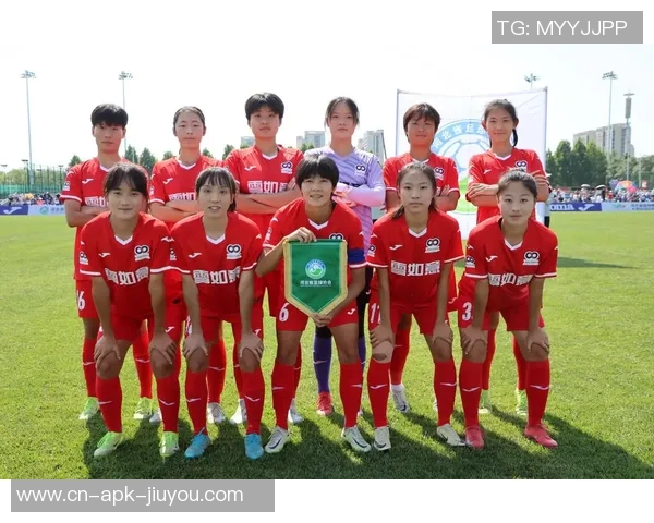 中国女足迎战德国女足全力争胜展现拼搏精神与团队合作魅力