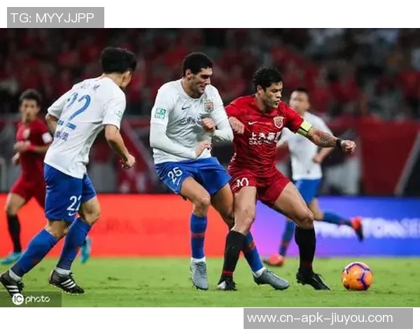 山东鲁能与上海上港精彩对决全场回放及赛后精彩点评分析